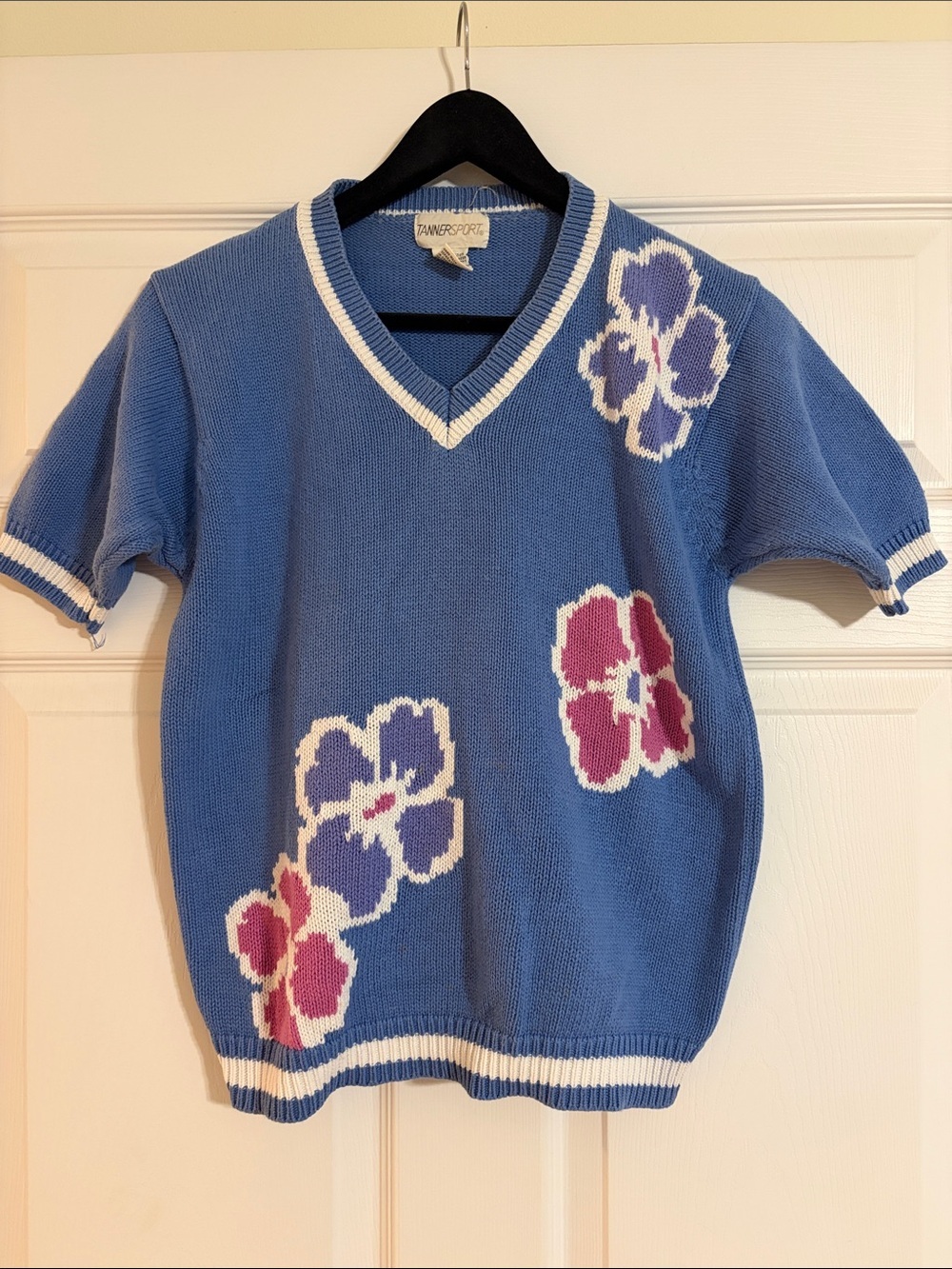 Vintage Tannersport Floral Short Sleeve V-Neck Knit Sweater Blue
